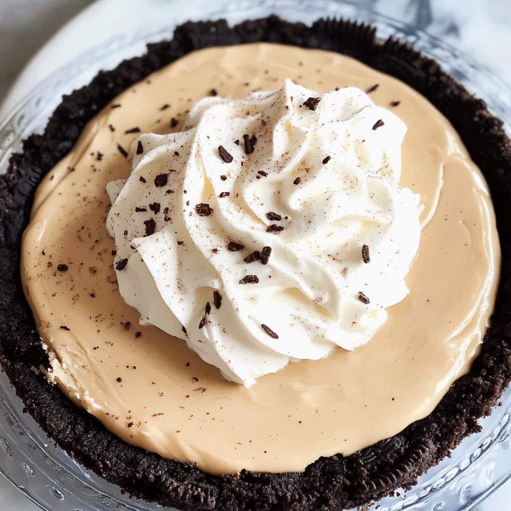 Creamy Coffee Pie Recipe (No Bake, 6 Ingredients)